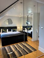 Remarkable 2-bed House in London