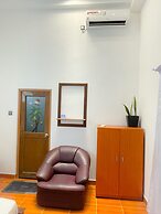 Room in Villa - Surf 247 Weligama Hotel