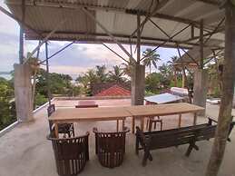 Room in Villa - Surf 247 Weligama Hotel