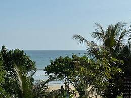 Room in Villa - Surf 247 Weligama Hotel