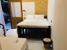 Room in Villa - Surf 247 Weligama Deulux Room