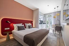 King David Suites 302 by Homie