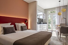 King David Suites 402 by Homie