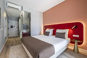 King David Suites 402 by Homie
