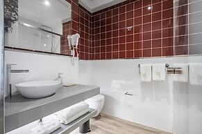 King David Suites 502 by Homie