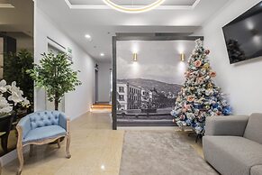 King David Suites 502 by Homie
