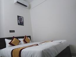 J K Inn Hotel - Urban Express