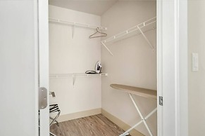 3BR Lakeside Dream Penthouse