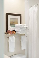 3BR Lakeside Dream Penthouse