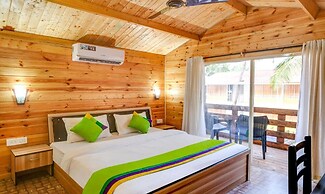 Beach Walk Resort - Goa