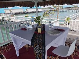 Kelong Pancing Madu Tiga