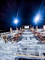 Kelong Pancing Madu Tiga