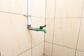 OYO Life 93256 Kos Meninting