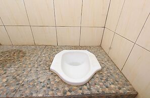 OYO Life 93256 Kos Meninting