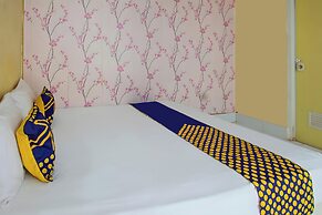 OYO Life 93399 Kos Batulayar