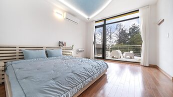 Hoengseong Withpet Village