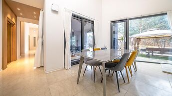 Hoengseong Withpet Village