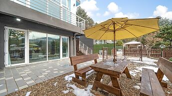 Hoengseong Withpet Village