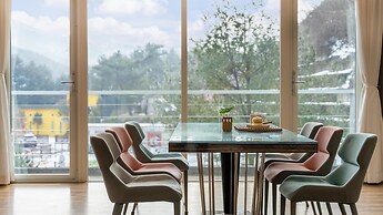 Hoengseong Withpet Village