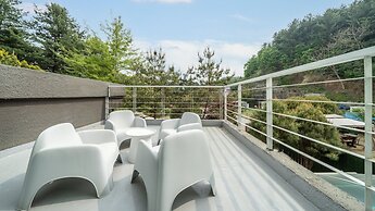 Hoengseong Withpet Village