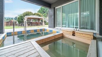 Hoengseong Withpet Village