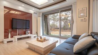 Hoengseong Withpet Village