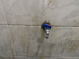 OYO Life 93407 Kos Sweta