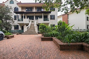 Riverside Hidden Oasis