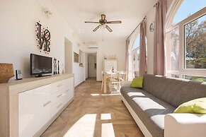 2317 Villa Rose by Barbarhouse