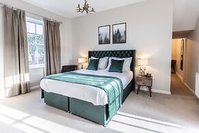 Marshall Meadows Manor House