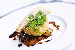 Marshall Meadows Manor House