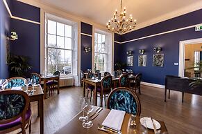 Marshall Meadows Manor House