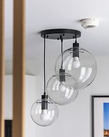 Aura 40 by Q4 Apartments