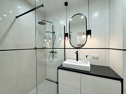 Aura 40 by Q4 Apartments