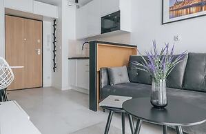 Aura 40 by Q4 Apartments