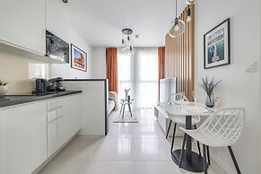 Aura 40 by Q4 Apartments