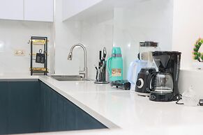 Lux Suites Royal Oak Residency