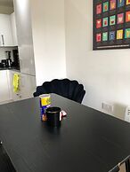 Impeccable 2-bed Apartment in Orpington