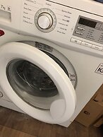 Impeccable 2-bed Apartment in Orpington