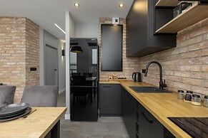 Milionowa Loft Apartment by Renters