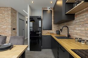 Milionowa Loft Apartment by Renters