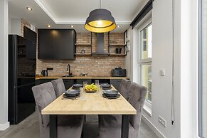 Milionowa Loft Apartment by Renters