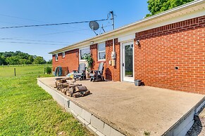 Cozy Richmond Home w/ Fire Pit: Walk, Bike & More!