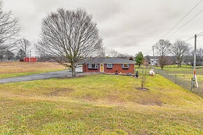 Cozy Richmond Home w/ Fire Pit: Walk, Bike & More!