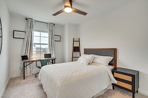 Charles Town Townhome: 9 Mi to Harpers Ferry