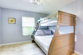 6 Mi to Beach, Beach Gear: Idyllic Bradenton Home