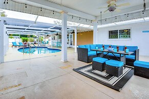 6 Mi to Beach, Beach Gear: Idyllic Bradenton Home