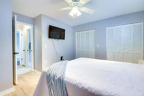 6 Mi to Beach, Beach Gear: Idyllic Bradenton Home