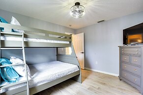 6 Mi to Beach, Beach Gear: Idyllic Bradenton Home