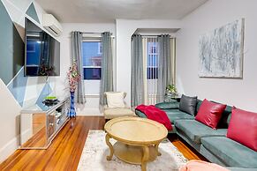 Pet-friendly Salem Apartment w/ Shared Deck!